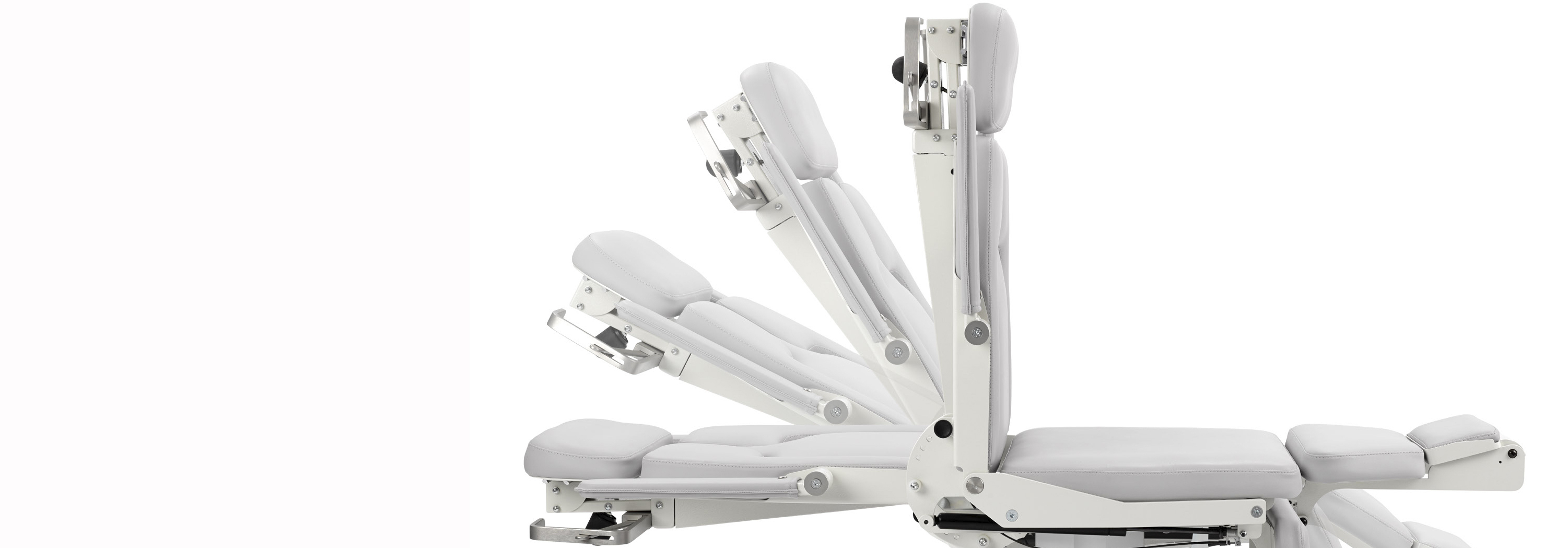 Cadeira médica em fundo branco