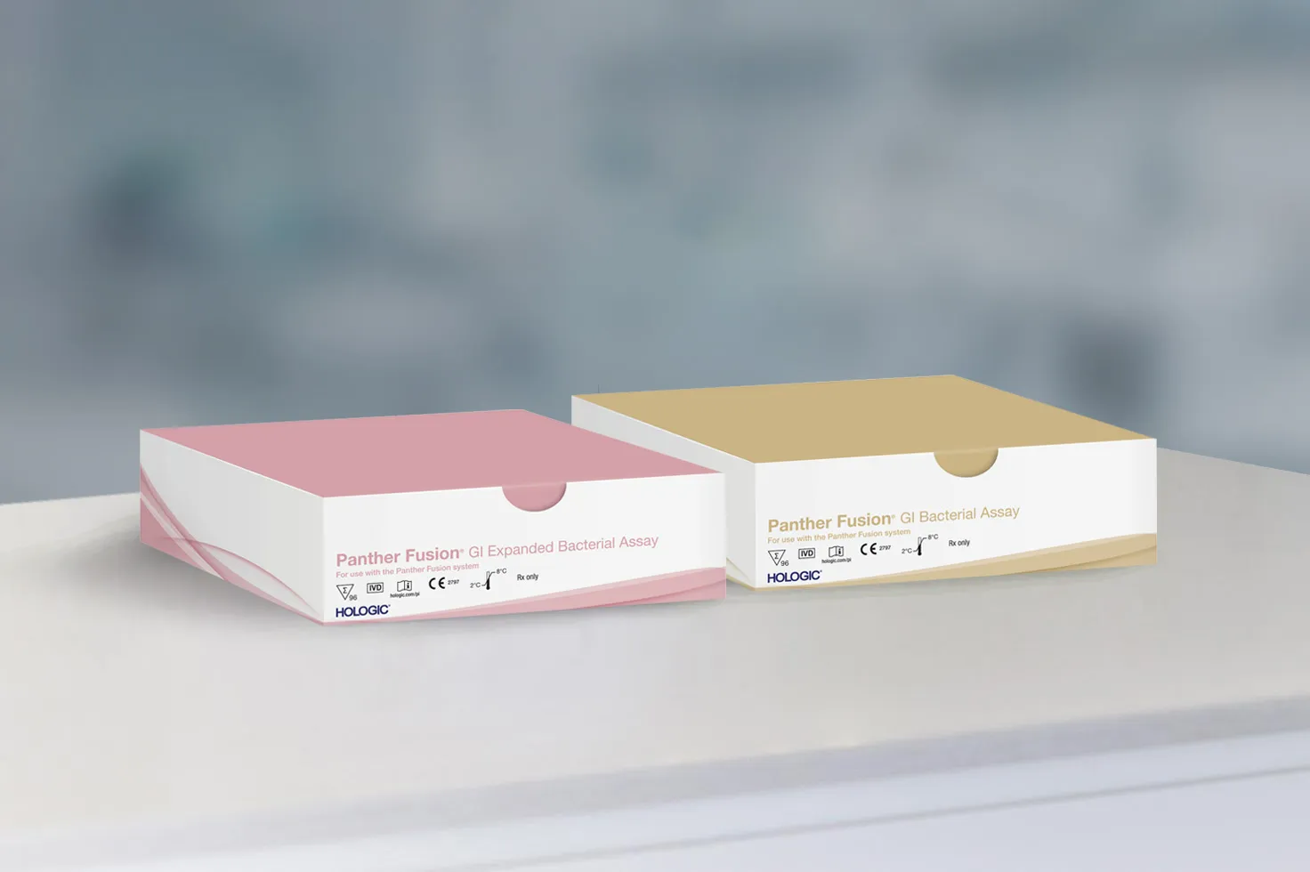 Duas caixas de ensaio em contexto de laboratório no fundo