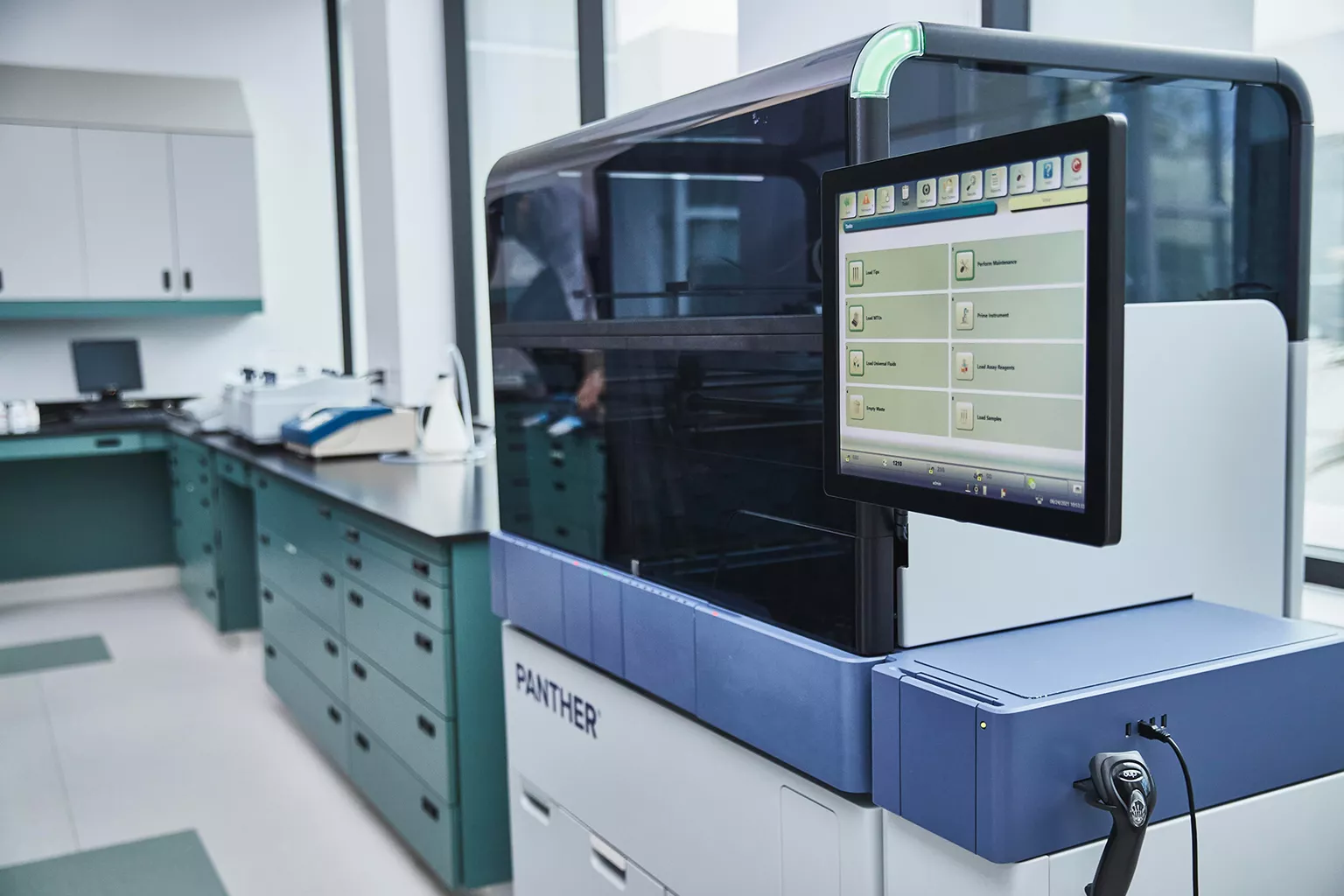 Módulo MTU do Panther® Plus em laboratório.